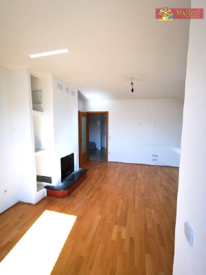 Sehr edle Dachgeschosswwohnung mit Fernblick